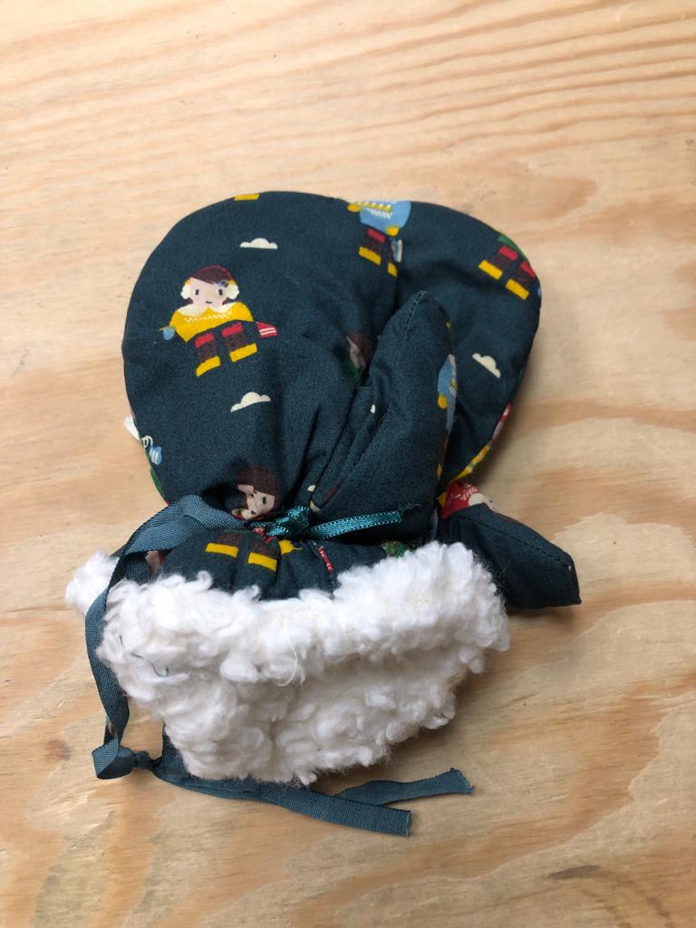 Guantes muñecas Little Green Radicals 3-5 años